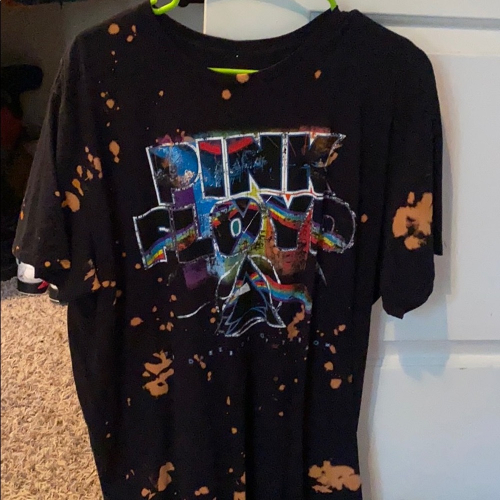 Tie dyed Pink Floyd tshirt.